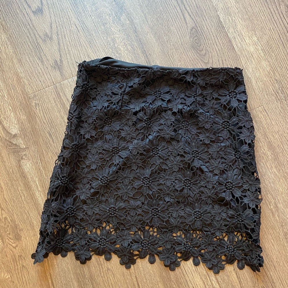 Mini black skirt